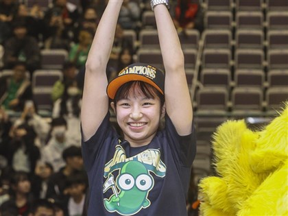 HBL北一女彭鬱榛學會調適情緒 開心獲得女子組FMVP